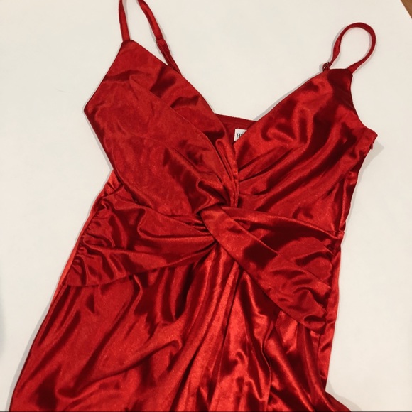 COPY - Red dress - Picture 2 of 4